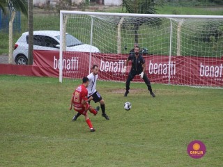 
<a style='margin-left: 5px;' class='btn btn-xs btn-social btn-facebook' href='https://www.facebook.com/sharer/sharer.php?u=https://www.boladovale.com.br/imgs/800-800-90/conteudo/fotos/1538/img8255.jpg' rel='popup' data-width='500' data-height='400'><i class='fa fa-facebook'></i>Compartilhar <span class='hidden-xs'>no Facebook</span>
</a> 
<a class='btn btn-default btn-xs' target='_blank' href='imgs/800-800-90/conteudo/fotos/1538/img8255.jpg'>
<span class='glyphicon glyphicon-cloud-download'></span> Salvar
</a> 
<span></span>