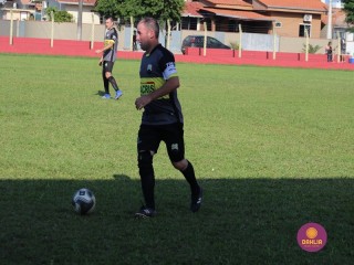 
<a style='margin-left: 5px;' class='btn btn-xs btn-social btn-facebook' href='https://www.facebook.com/sharer/sharer.php?u=https://www.boladovale.com.br/imgs/800-800-90/conteudo/fotos/1539/img8931.jpg' rel='popup' data-width='500' data-height='400'><i class='fa fa-facebook'></i>Compartilhar <span class='hidden-xs'>no Facebook</span>
</a> 
<a class='btn btn-default btn-xs' target='_blank' href='imgs/800-800-90/conteudo/fotos/1539/img8931.jpg'>
<span class='glyphicon glyphicon-cloud-download'></span> Salvar
</a> 
<span></span>