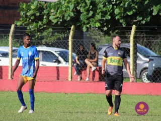 
<a style='margin-left: 5px;' class='btn btn-xs btn-social btn-facebook' href='https://www.facebook.com/sharer/sharer.php?u=https://www.boladovale.com.br/imgs/800-800-90/conteudo/fotos/1539/img8934.jpg' rel='popup' data-width='500' data-height='400'><i class='fa fa-facebook'></i>Compartilhar <span class='hidden-xs'>no Facebook</span>
</a> 
<a class='btn btn-default btn-xs' target='_blank' href='imgs/800-800-90/conteudo/fotos/1539/img8934.jpg'>
<span class='glyphicon glyphicon-cloud-download'></span> Salvar
</a> 
<span></span>