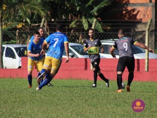 
<a style='margin-left: 5px;' class='btn btn-xs btn-social btn-facebook' href='https://www.facebook.com/sharer/sharer.php?u=https://www.boladovale.com.br/imgs/800-800-90/conteudo/fotos/1539/img8940.jpg' rel='popup' data-width='500' data-height='400'><i class='fa fa-facebook'></i>Compartilhar <span class='hidden-xs'>no Facebook</span>
</a> 
<a class='btn btn-default btn-xs' target='_blank' href='imgs/800-800-90/conteudo/fotos/1539/img8940.jpg'>
<span class='glyphicon glyphicon-cloud-download'></span> Salvar
</a> 
<span></span>