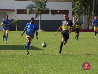 
<a style='margin-left: 5px;' class='btn btn-xs btn-social btn-facebook' href='https://www.facebook.com/sharer/sharer.php?u=https://www.boladovale.com.br/imgs/800-800-90/conteudo/fotos/1539/img8967.jpg' rel='popup' data-width='500' data-height='400'><i class='fa fa-facebook'></i>Compartilhar <span class='hidden-xs'>no Facebook</span>
</a> 
<a class='btn btn-default btn-xs' target='_blank' href='imgs/800-800-90/conteudo/fotos/1539/img8967.jpg'>
<span class='glyphicon glyphicon-cloud-download'></span> Salvar
</a> 
<span></span>