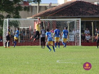 
<a style='margin-left: 5px;' class='btn btn-xs btn-social btn-facebook' href='https://www.facebook.com/sharer/sharer.php?u=https://www.boladovale.com.br/imgs/800-800-90/conteudo/fotos/1539/img8973.jpg' rel='popup' data-width='500' data-height='400'><i class='fa fa-facebook'></i>Compartilhar <span class='hidden-xs'>no Facebook</span>
</a> 
<a class='btn btn-default btn-xs' target='_blank' href='imgs/800-800-90/conteudo/fotos/1539/img8973.jpg'>
<span class='glyphicon glyphicon-cloud-download'></span> Salvar
</a> 
<span></span>