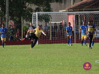 
<a style='margin-left: 5px;' class='btn btn-xs btn-social btn-facebook' href='https://www.facebook.com/sharer/sharer.php?u=https://www.boladovale.com.br/imgs/800-800-90/conteudo/fotos/1539/img8974.jpg' rel='popup' data-width='500' data-height='400'><i class='fa fa-facebook'></i>Compartilhar <span class='hidden-xs'>no Facebook</span>
</a> 
<a class='btn btn-default btn-xs' target='_blank' href='imgs/800-800-90/conteudo/fotos/1539/img8974.jpg'>
<span class='glyphicon glyphicon-cloud-download'></span> Salvar
</a> 
<span></span>