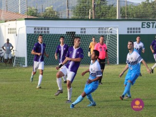 
<a style='margin-left: 5px;' class='btn btn-xs btn-social btn-facebook' href='https://www.facebook.com/sharer/sharer.php?u=https://www.boladovale.com.br/imgs/800-800-90/conteudo/fotos/1540/img9015.jpg' rel='popup' data-width='500' data-height='400'><i class='fa fa-facebook'></i>Compartilhar <span class='hidden-xs'>no Facebook</span>
</a> 
<a class='btn btn-default btn-xs' target='_blank' href='imgs/800-800-90/conteudo/fotos/1540/img9015.jpg'>
<span class='glyphicon glyphicon-cloud-download'></span> Salvar
</a> 
<span></span>