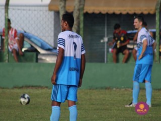 
<a style='margin-left: 5px;' class='btn btn-xs btn-social btn-facebook' href='https://www.facebook.com/sharer/sharer.php?u=https://www.boladovale.com.br/imgs/800-800-90/conteudo/fotos/1540/img9026.jpg' rel='popup' data-width='500' data-height='400'><i class='fa fa-facebook'></i>Compartilhar <span class='hidden-xs'>no Facebook</span>
</a> 
<a class='btn btn-default btn-xs' target='_blank' href='imgs/800-800-90/conteudo/fotos/1540/img9026.jpg'>
<span class='glyphicon glyphicon-cloud-download'></span> Salvar
</a> 
<span></span>