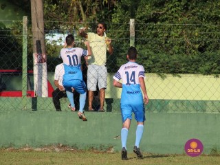 
<a style='margin-left: 5px;' class='btn btn-xs btn-social btn-facebook' href='https://www.facebook.com/sharer/sharer.php?u=https://www.boladovale.com.br/imgs/800-800-90/conteudo/fotos/1540/img9054.jpg' rel='popup' data-width='500' data-height='400'><i class='fa fa-facebook'></i>Compartilhar <span class='hidden-xs'>no Facebook</span>
</a> 
<a class='btn btn-default btn-xs' target='_blank' href='imgs/800-800-90/conteudo/fotos/1540/img9054.jpg'>
<span class='glyphicon glyphicon-cloud-download'></span> Salvar
</a> 
<span></span>