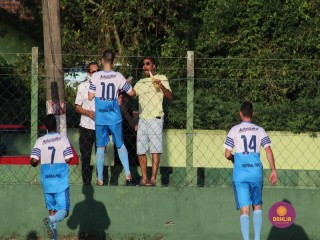 
<a style='margin-left: 5px;' class='btn btn-xs btn-social btn-facebook' href='https://www.facebook.com/sharer/sharer.php?u=https://www.boladovale.com.br/imgs/800-800-90/conteudo/fotos/1540/img9055.jpg' rel='popup' data-width='500' data-height='400'><i class='fa fa-facebook'></i>Compartilhar <span class='hidden-xs'>no Facebook</span>
</a> 
<a class='btn btn-default btn-xs' target='_blank' href='imgs/800-800-90/conteudo/fotos/1540/img9055.jpg'>
<span class='glyphicon glyphicon-cloud-download'></span> Salvar
</a> 
<span></span>