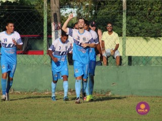 
<a style='margin-left: 5px;' class='btn btn-xs btn-social btn-facebook' href='https://www.facebook.com/sharer/sharer.php?u=https://www.boladovale.com.br/imgs/800-800-90/conteudo/fotos/1540/img9058.jpg' rel='popup' data-width='500' data-height='400'><i class='fa fa-facebook'></i>Compartilhar <span class='hidden-xs'>no Facebook</span>
</a> 
<a class='btn btn-default btn-xs' target='_blank' href='imgs/800-800-90/conteudo/fotos/1540/img9058.jpg'>
<span class='glyphicon glyphicon-cloud-download'></span> Salvar
</a> 
<span></span>