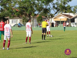 
<a style='margin-left: 5px;' class='btn btn-xs btn-social btn-facebook' href='https://www.facebook.com/sharer/sharer.php?u=https://www.boladovale.com.br/imgs/800-800-90/conteudo/fotos/1541/img6942.jpg' rel='popup' data-width='500' data-height='400'><i class='fa fa-facebook'></i>Compartilhar <span class='hidden-xs'>no Facebook</span>
</a> 
<a class='btn btn-default btn-xs' target='_blank' href='imgs/800-800-90/conteudo/fotos/1541/img6942.jpg'>
<span class='glyphicon glyphicon-cloud-download'></span> Salvar
</a> 
<span></span>