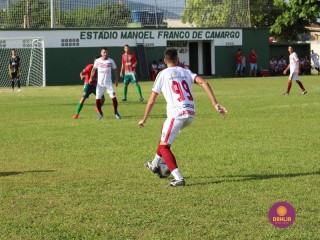 
<a style='margin-left: 5px;' class='btn btn-xs btn-social btn-facebook' href='https://www.facebook.com/sharer/sharer.php?u=https://www.boladovale.com.br/imgs/800-800-90/conteudo/fotos/1541/img6965.jpg' rel='popup' data-width='500' data-height='400'><i class='fa fa-facebook'></i>Compartilhar <span class='hidden-xs'>no Facebook</span>
</a> 
<a class='btn btn-default btn-xs' target='_blank' href='imgs/800-800-90/conteudo/fotos/1541/img6965.jpg'>
<span class='glyphicon glyphicon-cloud-download'></span> Salvar
</a> 
<span></span>