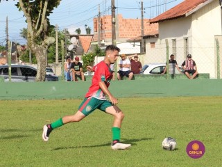 
<a style='margin-left: 5px;' class='btn btn-xs btn-social btn-facebook' href='https://www.facebook.com/sharer/sharer.php?u=https://www.boladovale.com.br/imgs/800-800-90/conteudo/fotos/1541/img7014.jpg' rel='popup' data-width='500' data-height='400'><i class='fa fa-facebook'></i>Compartilhar <span class='hidden-xs'>no Facebook</span>
</a> 
<a class='btn btn-default btn-xs' target='_blank' href='imgs/800-800-90/conteudo/fotos/1541/img7014.jpg'>
<span class='glyphicon glyphicon-cloud-download'></span> Salvar
</a> 
<span></span>