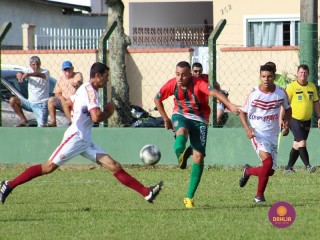 
<a style='margin-left: 5px;' class='btn btn-xs btn-social btn-facebook' href='https://www.facebook.com/sharer/sharer.php?u=https://www.boladovale.com.br/imgs/800-800-90/conteudo/fotos/1541/img7028.jpg' rel='popup' data-width='500' data-height='400'><i class='fa fa-facebook'></i>Compartilhar <span class='hidden-xs'>no Facebook</span>
</a> 
<a class='btn btn-default btn-xs' target='_blank' href='imgs/800-800-90/conteudo/fotos/1541/img7028.jpg'>
<span class='glyphicon glyphicon-cloud-download'></span> Salvar
</a> 
<span></span>