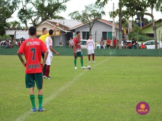 
<a style='margin-left: 5px;' class='btn btn-xs btn-social btn-facebook' href='https://www.facebook.com/sharer/sharer.php?u=https://www.boladovale.com.br/imgs/800-800-90/conteudo/fotos/1541/img7131.jpg' rel='popup' data-width='500' data-height='400'><i class='fa fa-facebook'></i>Compartilhar <span class='hidden-xs'>no Facebook</span>
</a> 
<a class='btn btn-default btn-xs' target='_blank' href='imgs/800-800-90/conteudo/fotos/1541/img7131.jpg'>
<span class='glyphicon glyphicon-cloud-download'></span> Salvar
</a> 
<span></span>