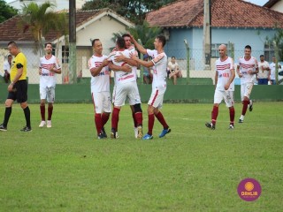 
<a style='margin-left: 5px;' class='btn btn-xs btn-social btn-facebook' href='https://www.facebook.com/sharer/sharer.php?u=https://www.boladovale.com.br/imgs/800-800-90/conteudo/fotos/1541/img7217.jpg' rel='popup' data-width='500' data-height='400'><i class='fa fa-facebook'></i>Compartilhar <span class='hidden-xs'>no Facebook</span>
</a> 
<a class='btn btn-default btn-xs' target='_blank' href='imgs/800-800-90/conteudo/fotos/1541/img7217.jpg'>
<span class='glyphicon glyphicon-cloud-download'></span> Salvar
</a> 
<span></span>