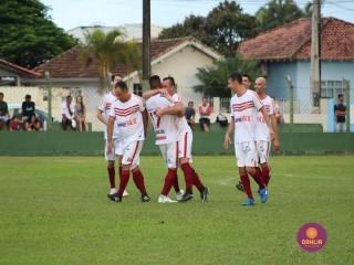 
<a style='margin-left: 5px;' class='btn btn-xs btn-social btn-facebook' href='https://www.facebook.com/sharer/sharer.php?u=https://www.boladovale.com.br/imgs/800-800-90/conteudo/fotos/1541/img7218.jpg' rel='popup' data-width='500' data-height='400'><i class='fa fa-facebook'></i>Compartilhar <span class='hidden-xs'>no Facebook</span>
</a> 
<a class='btn btn-default btn-xs' target='_blank' href='imgs/800-800-90/conteudo/fotos/1541/img7218.jpg'>
<span class='glyphicon glyphicon-cloud-download'></span> Salvar
</a> 
<span></span>