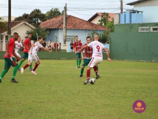 
<a style='margin-left: 5px;' class='btn btn-xs btn-social btn-facebook' href='https://www.facebook.com/sharer/sharer.php?u=https://www.boladovale.com.br/imgs/800-800-90/conteudo/fotos/1541/img7225.jpg' rel='popup' data-width='500' data-height='400'><i class='fa fa-facebook'></i>Compartilhar <span class='hidden-xs'>no Facebook</span>
</a> 
<a class='btn btn-default btn-xs' target='_blank' href='imgs/800-800-90/conteudo/fotos/1541/img7225.jpg'>
<span class='glyphicon glyphicon-cloud-download'></span> Salvar
</a> 
<span></span>