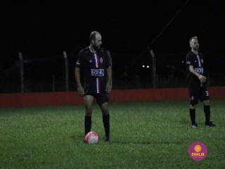 
<a style='margin-left: 5px;' class='btn btn-xs btn-social btn-facebook' href='https://www.facebook.com/sharer/sharer.php?u=https://www.boladovale.com.br/imgs/800-800-90/conteudo/fotos/1542/img9618.jpg' rel='popup' data-width='500' data-height='400'><i class='fa fa-facebook'></i>Compartilhar <span class='hidden-xs'>no Facebook</span>
</a> 
<a class='btn btn-default btn-xs' target='_blank' href='imgs/800-800-90/conteudo/fotos/1542/img9618.jpg'>
<span class='glyphicon glyphicon-cloud-download'></span> Salvar
</a> 
<span></span>