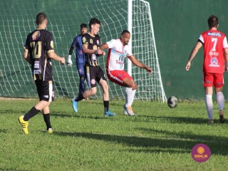 
<a style='margin-left: 5px;' class='btn btn-xs btn-social btn-facebook' href='https://www.facebook.com/sharer/sharer.php?u=https://www.boladovale.com.br/imgs/800-800-90/conteudo/fotos/1543/img9773.jpg' rel='popup' data-width='500' data-height='400'><i class='fa fa-facebook'></i>Compartilhar <span class='hidden-xs'>no Facebook</span>
</a> 
<a class='btn btn-default btn-xs' target='_blank' href='imgs/800-800-90/conteudo/fotos/1543/img9773.jpg'>
<span class='glyphicon glyphicon-cloud-download'></span> Salvar
</a> 
<span></span>