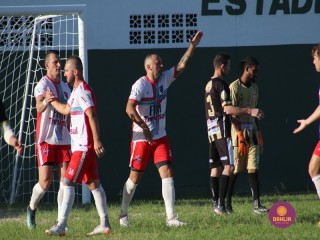
<a style='margin-left: 5px;' class='btn btn-xs btn-social btn-facebook' href='https://www.facebook.com/sharer/sharer.php?u=https://www.boladovale.com.br/imgs/800-800-90/conteudo/fotos/1543/img9789.jpg' rel='popup' data-width='500' data-height='400'><i class='fa fa-facebook'></i>Compartilhar <span class='hidden-xs'>no Facebook</span>
</a> 
<a class='btn btn-default btn-xs' target='_blank' href='imgs/800-800-90/conteudo/fotos/1543/img9789.jpg'>
<span class='glyphicon glyphicon-cloud-download'></span> Salvar
</a> 
<span></span>
