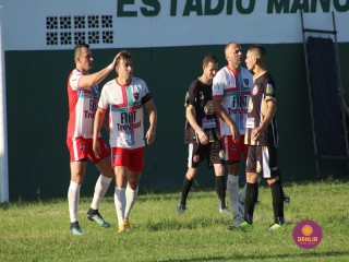 
<a style='margin-left: 5px;' class='btn btn-xs btn-social btn-facebook' href='https://www.facebook.com/sharer/sharer.php?u=https://www.boladovale.com.br/imgs/800-800-90/conteudo/fotos/1543/img9792.jpg' rel='popup' data-width='500' data-height='400'><i class='fa fa-facebook'></i>Compartilhar <span class='hidden-xs'>no Facebook</span>
</a> 
<a class='btn btn-default btn-xs' target='_blank' href='imgs/800-800-90/conteudo/fotos/1543/img9792.jpg'>
<span class='glyphicon glyphicon-cloud-download'></span> Salvar
</a> 
<span></span>