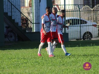 
<a style='margin-left: 5px;' class='btn btn-xs btn-social btn-facebook' href='https://www.facebook.com/sharer/sharer.php?u=https://www.boladovale.com.br/imgs/800-800-90/conteudo/fotos/1543/img9822.jpg' rel='popup' data-width='500' data-height='400'><i class='fa fa-facebook'></i>Compartilhar <span class='hidden-xs'>no Facebook</span>
</a> 
<a class='btn btn-default btn-xs' target='_blank' href='imgs/800-800-90/conteudo/fotos/1543/img9822.jpg'>
<span class='glyphicon glyphicon-cloud-download'></span> Salvar
</a> 
<span></span>