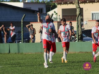 
<a style='margin-left: 5px;' class='btn btn-xs btn-social btn-facebook' href='https://www.facebook.com/sharer/sharer.php?u=https://www.boladovale.com.br/imgs/800-800-90/conteudo/fotos/1543/img9858.jpg' rel='popup' data-width='500' data-height='400'><i class='fa fa-facebook'></i>Compartilhar <span class='hidden-xs'>no Facebook</span>
</a> 
<a class='btn btn-default btn-xs' target='_blank' href='imgs/800-800-90/conteudo/fotos/1543/img9858.jpg'>
<span class='glyphicon glyphicon-cloud-download'></span> Salvar
</a> 
<span></span>