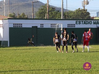 
<a style='margin-left: 5px;' class='btn btn-xs btn-social btn-facebook' href='https://www.facebook.com/sharer/sharer.php?u=https://www.boladovale.com.br/imgs/800-800-90/conteudo/fotos/1543/img9868.jpg' rel='popup' data-width='500' data-height='400'><i class='fa fa-facebook'></i>Compartilhar <span class='hidden-xs'>no Facebook</span>
</a> 
<a class='btn btn-default btn-xs' target='_blank' href='imgs/800-800-90/conteudo/fotos/1543/img9868.jpg'>
<span class='glyphicon glyphicon-cloud-download'></span> Salvar
</a> 
<span></span>