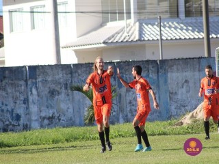 
<a style='margin-left: 5px;' class='btn btn-xs btn-social btn-facebook' href='https://www.facebook.com/sharer/sharer.php?u=https://www.boladovale.com.br/imgs/800-800-90/conteudo/fotos/1544/img9700.jpg' rel='popup' data-width='500' data-height='400'><i class='fa fa-facebook'></i>Compartilhar <span class='hidden-xs'>no Facebook</span>
</a> 
<a class='btn btn-default btn-xs' target='_blank' href='imgs/800-800-90/conteudo/fotos/1544/img9700.jpg'>
<span class='glyphicon glyphicon-cloud-download'></span> Salvar
</a> 
<span></span>