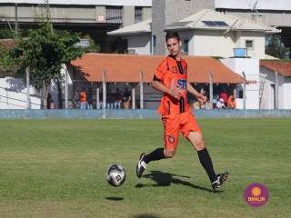 
<a style='margin-left: 5px;' class='btn btn-xs btn-social btn-facebook' href='https://www.facebook.com/sharer/sharer.php?u=https://www.boladovale.com.br/imgs/800-800-90/conteudo/fotos/1544/img9754.jpg' rel='popup' data-width='500' data-height='400'><i class='fa fa-facebook'></i>Compartilhar <span class='hidden-xs'>no Facebook</span>
</a> 
<a class='btn btn-default btn-xs' target='_blank' href='imgs/800-800-90/conteudo/fotos/1544/img9754.jpg'>
<span class='glyphicon glyphicon-cloud-download'></span> Salvar
</a> 
<span></span>