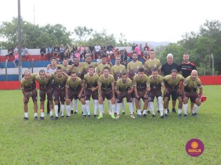 
<a style='margin-left: 5px;' class='btn btn-xs btn-social btn-facebook' href='https://www.facebook.com/sharer/sharer.php?u=https://www.boladovale.com.br/imgs/800-800-90/conteudo/fotos/1546/299.jpg' rel='popup' data-width='500' data-height='400'><i class='fa fa-facebook'></i>Compartilhar <span class='hidden-xs'>no Facebook</span>
</a> 
<a class='btn btn-default btn-xs' target='_blank' href='imgs/800-800-90/conteudo/fotos/1546/299.jpg'>
<span class='glyphicon glyphicon-cloud-download'></span> Salvar
</a> 
<span></span>