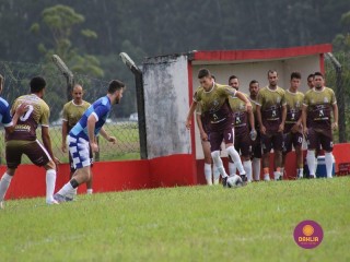 
<a style='margin-left: 5px;' class='btn btn-xs btn-social btn-facebook' href='https://www.facebook.com/sharer/sharer.php?u=https://www.boladovale.com.br/imgs/800-800-90/conteudo/fotos/1546/308.jpg' rel='popup' data-width='500' data-height='400'><i class='fa fa-facebook'></i>Compartilhar <span class='hidden-xs'>no Facebook</span>
</a> 
<a class='btn btn-default btn-xs' target='_blank' href='imgs/800-800-90/conteudo/fotos/1546/308.jpg'>
<span class='glyphicon glyphicon-cloud-download'></span> Salvar
</a> 
<span></span>