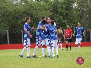 
<a style='margin-left: 5px;' class='btn btn-xs btn-social btn-facebook' href='https://www.facebook.com/sharer/sharer.php?u=https://www.boladovale.com.br/imgs/800-800-90/conteudo/fotos/1546/343.jpg' rel='popup' data-width='500' data-height='400'><i class='fa fa-facebook'></i>Compartilhar <span class='hidden-xs'>no Facebook</span>
</a> 
<a class='btn btn-default btn-xs' target='_blank' href='imgs/800-800-90/conteudo/fotos/1546/343.jpg'>
<span class='glyphicon glyphicon-cloud-download'></span> Salvar
</a> 
<span></span>