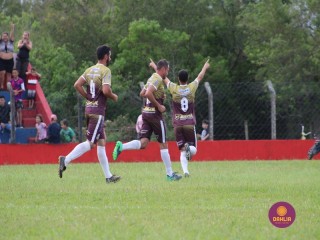 
<a style='margin-left: 5px;' class='btn btn-xs btn-social btn-facebook' href='https://www.facebook.com/sharer/sharer.php?u=https://www.boladovale.com.br/imgs/800-800-90/conteudo/fotos/1546/414.jpg' rel='popup' data-width='500' data-height='400'><i class='fa fa-facebook'></i>Compartilhar <span class='hidden-xs'>no Facebook</span>
</a> 
<a class='btn btn-default btn-xs' target='_blank' href='imgs/800-800-90/conteudo/fotos/1546/414.jpg'>
<span class='glyphicon glyphicon-cloud-download'></span> Salvar
</a> 
<span></span>