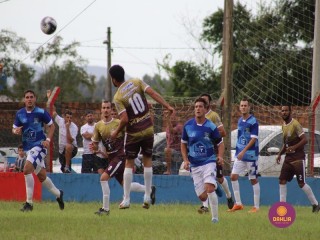 
<a style='margin-left: 5px;' class='btn btn-xs btn-social btn-facebook' href='https://www.facebook.com/sharer/sharer.php?u=https://www.boladovale.com.br/imgs/800-800-90/conteudo/fotos/1546/421.jpg' rel='popup' data-width='500' data-height='400'><i class='fa fa-facebook'></i>Compartilhar <span class='hidden-xs'>no Facebook</span>
</a> 
<a class='btn btn-default btn-xs' target='_blank' href='imgs/800-800-90/conteudo/fotos/1546/421.jpg'>
<span class='glyphicon glyphicon-cloud-download'></span> Salvar
</a> 
<span></span>