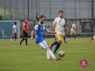 
<a style='margin-left: 5px;' class='btn btn-xs btn-social btn-facebook' href='https://www.facebook.com/sharer/sharer.php?u=https://www.boladovale.com.br/imgs/800-800-90/conteudo/fotos/1547/468.jpg' rel='popup' data-width='500' data-height='400'><i class='fa fa-facebook'></i>Compartilhar <span class='hidden-xs'>no Facebook</span>
</a> 
<a class='btn btn-default btn-xs' target='_blank' href='imgs/800-800-90/conteudo/fotos/1547/468.jpg'>
<span class='glyphicon glyphicon-cloud-download'></span> Salvar
</a> 
<span></span>