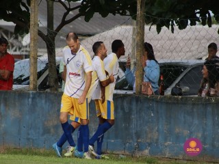 
<a style='margin-left: 5px;' class='btn btn-xs btn-social btn-facebook' href='https://www.facebook.com/sharer/sharer.php?u=https://www.boladovale.com.br/imgs/800-800-90/conteudo/fotos/1547/486.jpg' rel='popup' data-width='500' data-height='400'><i class='fa fa-facebook'></i>Compartilhar <span class='hidden-xs'>no Facebook</span>
</a> 
<a class='btn btn-default btn-xs' target='_blank' href='imgs/800-800-90/conteudo/fotos/1547/486.jpg'>
<span class='glyphicon glyphicon-cloud-download'></span> Salvar
</a> 
<span></span>