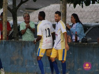 
<a style='margin-left: 5px;' class='btn btn-xs btn-social btn-facebook' href='https://www.facebook.com/sharer/sharer.php?u=https://www.boladovale.com.br/imgs/800-800-90/conteudo/fotos/1547/489.jpg' rel='popup' data-width='500' data-height='400'><i class='fa fa-facebook'></i>Compartilhar <span class='hidden-xs'>no Facebook</span>
</a> 
<a class='btn btn-default btn-xs' target='_blank' href='imgs/800-800-90/conteudo/fotos/1547/489.jpg'>
<span class='glyphicon glyphicon-cloud-download'></span> Salvar
</a> 
<span></span>
