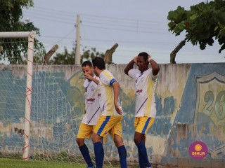 
<a style='margin-left: 5px;' class='btn btn-xs btn-social btn-facebook' href='https://www.facebook.com/sharer/sharer.php?u=https://www.boladovale.com.br/imgs/800-800-90/conteudo/fotos/1547/498.jpg' rel='popup' data-width='500' data-height='400'><i class='fa fa-facebook'></i>Compartilhar <span class='hidden-xs'>no Facebook</span>
</a> 
<a class='btn btn-default btn-xs' target='_blank' href='imgs/800-800-90/conteudo/fotos/1547/498.jpg'>
<span class='glyphicon glyphicon-cloud-download'></span> Salvar
</a> 
<span></span>