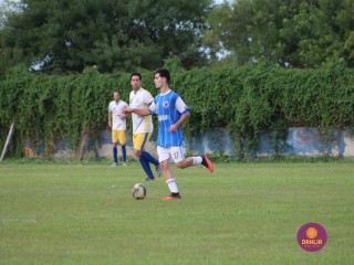 
<a style='margin-left: 5px;' class='btn btn-xs btn-social btn-facebook' href='https://www.facebook.com/sharer/sharer.php?u=https://www.boladovale.com.br/imgs/800-800-90/conteudo/fotos/1547/506.jpg' rel='popup' data-width='500' data-height='400'><i class='fa fa-facebook'></i>Compartilhar <span class='hidden-xs'>no Facebook</span>
</a> 
<a class='btn btn-default btn-xs' target='_blank' href='imgs/800-800-90/conteudo/fotos/1547/506.jpg'>
<span class='glyphicon glyphicon-cloud-download'></span> Salvar
</a> 
<span></span>