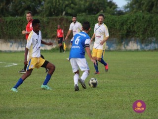 
<a style='margin-left: 5px;' class='btn btn-xs btn-social btn-facebook' href='https://www.facebook.com/sharer/sharer.php?u=https://www.boladovale.com.br/imgs/800-800-90/conteudo/fotos/1547/527.jpg' rel='popup' data-width='500' data-height='400'><i class='fa fa-facebook'></i>Compartilhar <span class='hidden-xs'>no Facebook</span>
</a> 
<a class='btn btn-default btn-xs' target='_blank' href='imgs/800-800-90/conteudo/fotos/1547/527.jpg'>
<span class='glyphicon glyphicon-cloud-download'></span> Salvar
</a> 
<span></span>