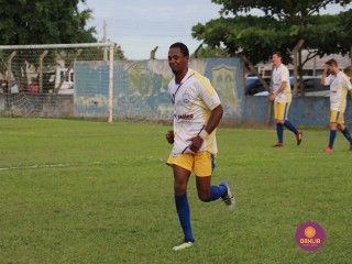 
<a style='margin-left: 5px;' class='btn btn-xs btn-social btn-facebook' href='https://www.facebook.com/sharer/sharer.php?u=https://www.boladovale.com.br/imgs/800-800-90/conteudo/fotos/1547/567.jpg' rel='popup' data-width='500' data-height='400'><i class='fa fa-facebook'></i>Compartilhar <span class='hidden-xs'>no Facebook</span>
</a> 
<a class='btn btn-default btn-xs' target='_blank' href='imgs/800-800-90/conteudo/fotos/1547/567.jpg'>
<span class='glyphicon glyphicon-cloud-download'></span> Salvar
</a> 
<span></span>