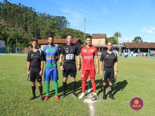
<a style='margin-left: 5px;' class='btn btn-xs btn-social btn-facebook' href='https://www.facebook.com/sharer/sharer.php?u=https://www.boladovale.com.br/imgs/800-800-90/conteudo/fotos/1548/img7478.jpg' rel='popup' data-width='500' data-height='400'><i class='fa fa-facebook'></i>Compartilhar <span class='hidden-xs'>no Facebook</span>
</a> 
<a class='btn btn-default btn-xs' target='_blank' href='imgs/800-800-90/conteudo/fotos/1548/img7478.jpg'>
<span class='glyphicon glyphicon-cloud-download'></span> Salvar
</a> 
<span></span>