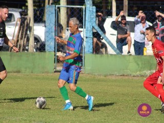 
<a style='margin-left: 5px;' class='btn btn-xs btn-social btn-facebook' href='https://www.facebook.com/sharer/sharer.php?u=https://www.boladovale.com.br/imgs/800-800-90/conteudo/fotos/1548/img7524.jpg' rel='popup' data-width='500' data-height='400'><i class='fa fa-facebook'></i>Compartilhar <span class='hidden-xs'>no Facebook</span>
</a> 
<a class='btn btn-default btn-xs' target='_blank' href='imgs/800-800-90/conteudo/fotos/1548/img7524.jpg'>
<span class='glyphicon glyphicon-cloud-download'></span> Salvar
</a> 
<span></span>