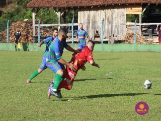 
<a style='margin-left: 5px;' class='btn btn-xs btn-social btn-facebook' href='https://www.facebook.com/sharer/sharer.php?u=https://www.boladovale.com.br/imgs/800-800-90/conteudo/fotos/1548/img7527.jpg' rel='popup' data-width='500' data-height='400'><i class='fa fa-facebook'></i>Compartilhar <span class='hidden-xs'>no Facebook</span>
</a> 
<a class='btn btn-default btn-xs' target='_blank' href='imgs/800-800-90/conteudo/fotos/1548/img7527.jpg'>
<span class='glyphicon glyphicon-cloud-download'></span> Salvar
</a> 
<span></span>