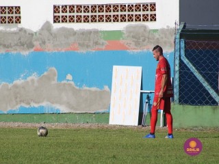 
<a style='margin-left: 5px;' class='btn btn-xs btn-social btn-facebook' href='https://www.facebook.com/sharer/sharer.php?u=https://www.boladovale.com.br/imgs/800-800-90/conteudo/fotos/1548/img7549.jpg' rel='popup' data-width='500' data-height='400'><i class='fa fa-facebook'></i>Compartilhar <span class='hidden-xs'>no Facebook</span>
</a> 
<a class='btn btn-default btn-xs' target='_blank' href='imgs/800-800-90/conteudo/fotos/1548/img7549.jpg'>
<span class='glyphicon glyphicon-cloud-download'></span> Salvar
</a> 
<span></span>