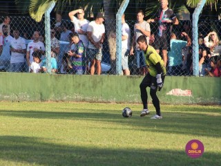 
<a style='margin-left: 5px;' class='btn btn-xs btn-social btn-facebook' href='https://www.facebook.com/sharer/sharer.php?u=https://www.boladovale.com.br/imgs/800-800-90/conteudo/fotos/1548/img7681.jpg' rel='popup' data-width='500' data-height='400'><i class='fa fa-facebook'></i>Compartilhar <span class='hidden-xs'>no Facebook</span>
</a> 
<a class='btn btn-default btn-xs' target='_blank' href='imgs/800-800-90/conteudo/fotos/1548/img7681.jpg'>
<span class='glyphicon glyphicon-cloud-download'></span> Salvar
</a> 
<span></span>