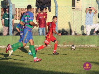 
<a style='margin-left: 5px;' class='btn btn-xs btn-social btn-facebook' href='https://www.facebook.com/sharer/sharer.php?u=https://www.boladovale.com.br/imgs/800-800-90/conteudo/fotos/1548/img7682.jpg' rel='popup' data-width='500' data-height='400'><i class='fa fa-facebook'></i>Compartilhar <span class='hidden-xs'>no Facebook</span>
</a> 
<a class='btn btn-default btn-xs' target='_blank' href='imgs/800-800-90/conteudo/fotos/1548/img7682.jpg'>
<span class='glyphicon glyphicon-cloud-download'></span> Salvar
</a> 
<span></span>