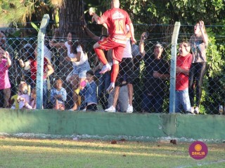 
<a style='margin-left: 5px;' class='btn btn-xs btn-social btn-facebook' href='https://www.facebook.com/sharer/sharer.php?u=https://www.boladovale.com.br/imgs/800-800-90/conteudo/fotos/1548/img7695.jpg' rel='popup' data-width='500' data-height='400'><i class='fa fa-facebook'></i>Compartilhar <span class='hidden-xs'>no Facebook</span>
</a> 
<a class='btn btn-default btn-xs' target='_blank' href='imgs/800-800-90/conteudo/fotos/1548/img7695.jpg'>
<span class='glyphicon glyphicon-cloud-download'></span> Salvar
</a> 
<span></span>