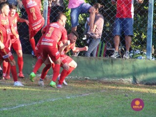 
<a style='margin-left: 5px;' class='btn btn-xs btn-social btn-facebook' href='https://www.facebook.com/sharer/sharer.php?u=https://www.boladovale.com.br/imgs/800-800-90/conteudo/fotos/1548/img7700.jpg' rel='popup' data-width='500' data-height='400'><i class='fa fa-facebook'></i>Compartilhar <span class='hidden-xs'>no Facebook</span>
</a> 
<a class='btn btn-default btn-xs' target='_blank' href='imgs/800-800-90/conteudo/fotos/1548/img7700.jpg'>
<span class='glyphicon glyphicon-cloud-download'></span> Salvar
</a> 
<span></span>