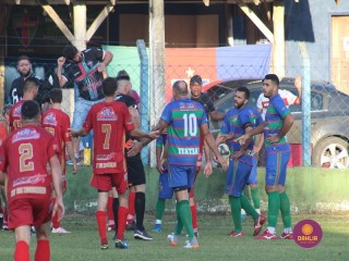 
<a style='margin-left: 5px;' class='btn btn-xs btn-social btn-facebook' href='https://www.facebook.com/sharer/sharer.php?u=https://www.boladovale.com.br/imgs/800-800-90/conteudo/fotos/1548/img7715.jpg' rel='popup' data-width='500' data-height='400'><i class='fa fa-facebook'></i>Compartilhar <span class='hidden-xs'>no Facebook</span>
</a> 
<a class='btn btn-default btn-xs' target='_blank' href='imgs/800-800-90/conteudo/fotos/1548/img7715.jpg'>
<span class='glyphicon glyphicon-cloud-download'></span> Salvar
</a> 
<span></span>